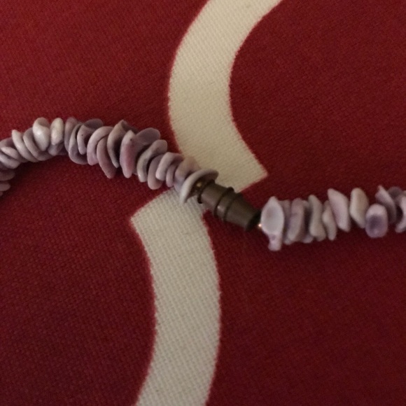 Purple shell necklace - Picture 5 of 5